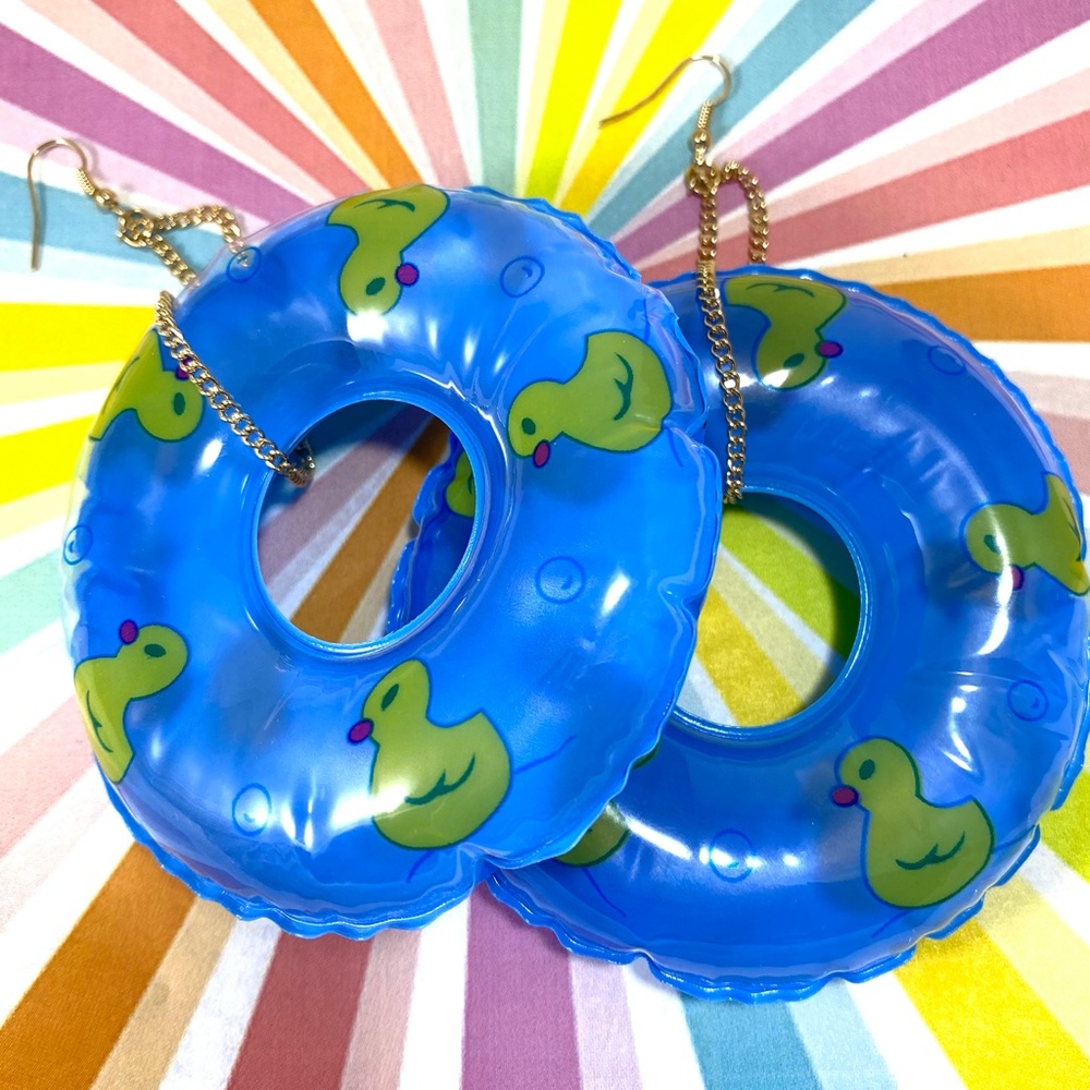 Adorable Duckie Bright Blue Pool Float Earrings summertime fun KAWAII - Picture 5 of 5